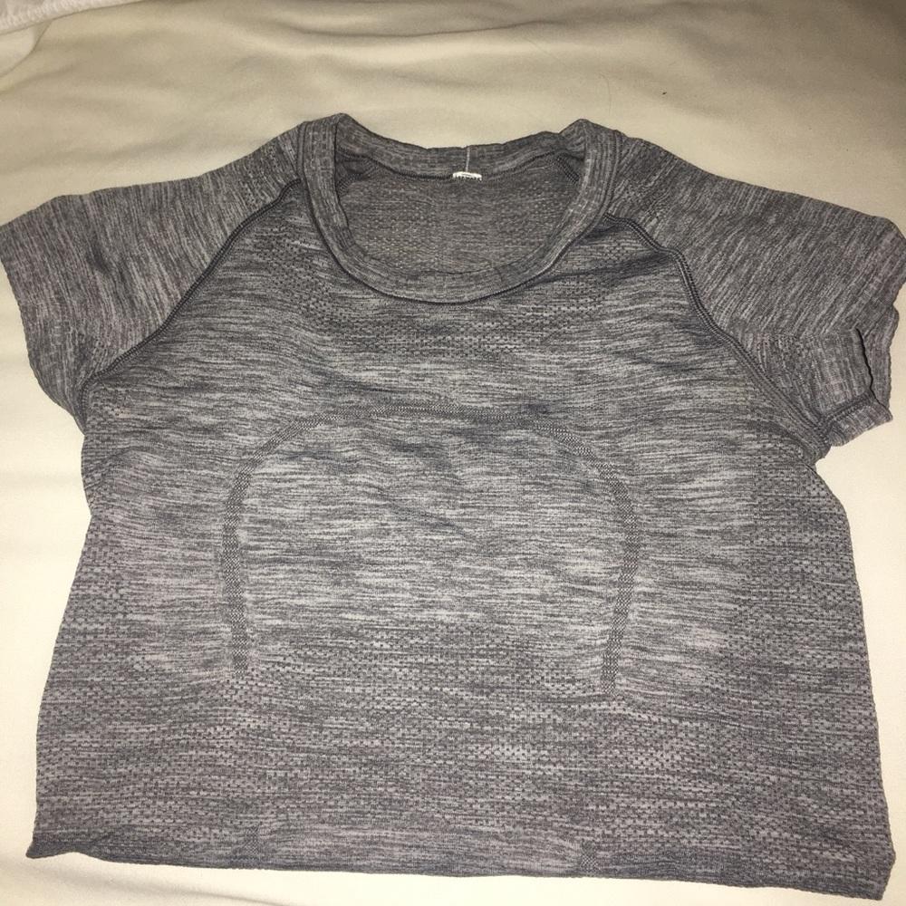 LULULEMON shirt